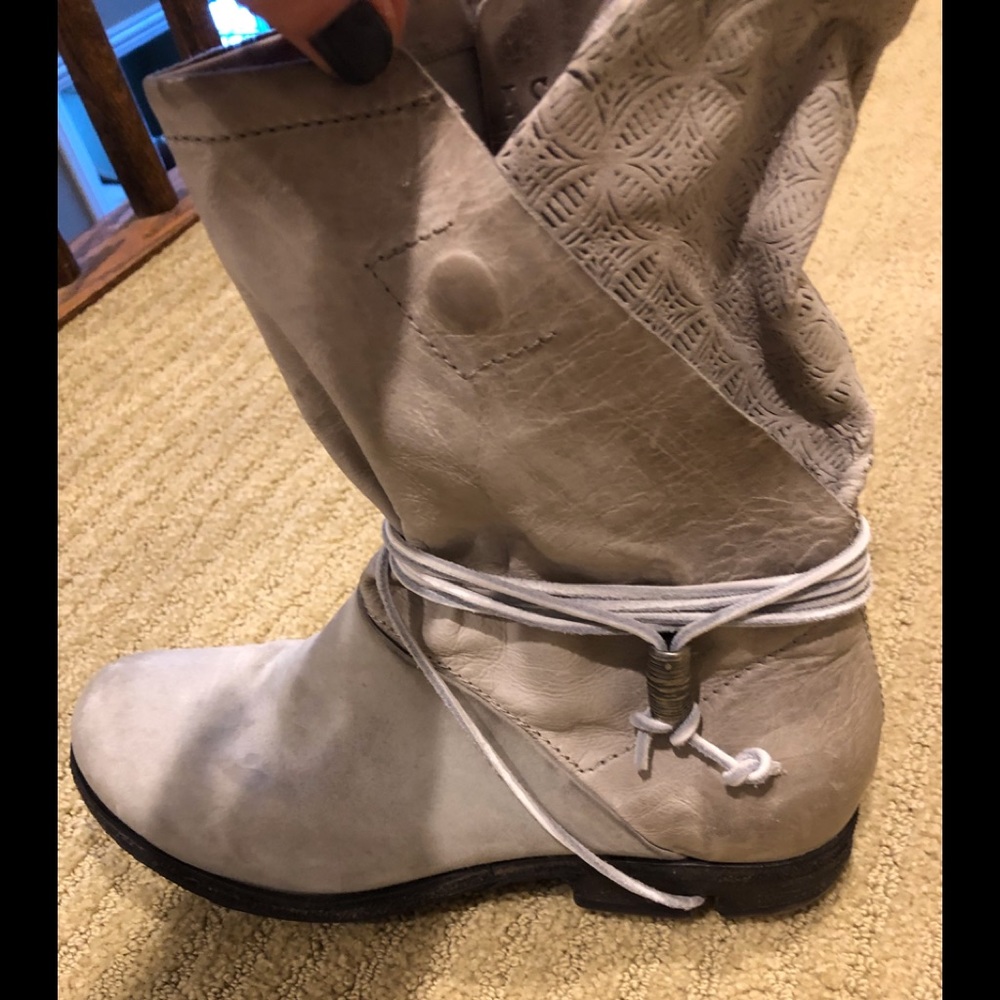 AS98 bootie